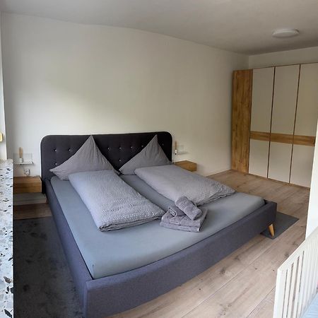 Ferienwohnung "Sorgenfrei" In Coburg ! - Im Eg Mit Privatparkplatz & Balkon Buitenkant foto