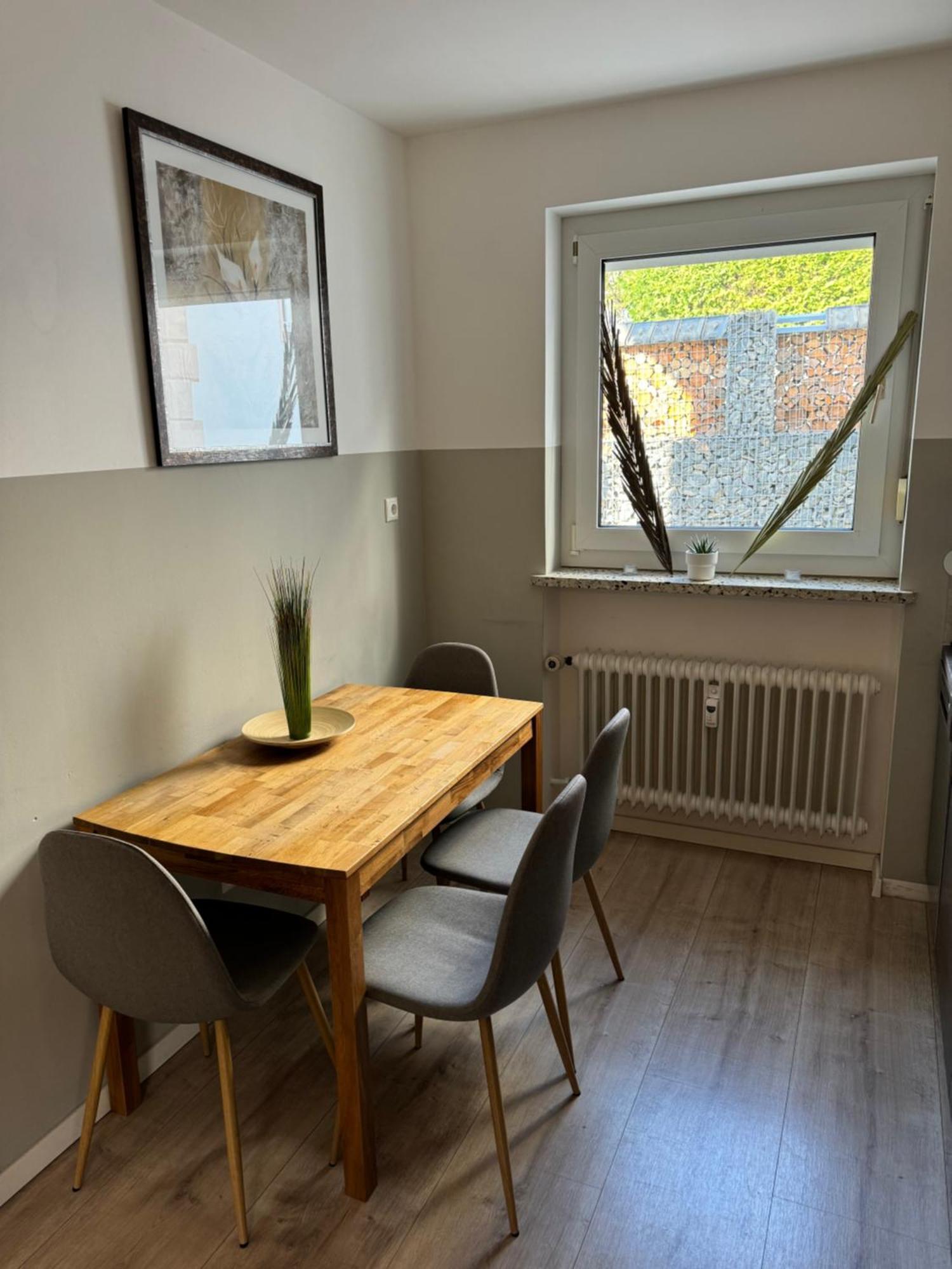 Ferienwohnung "Sorgenfrei" In Coburg ! - Im Eg Mit Privatparkplatz & Balkon Buitenkant foto